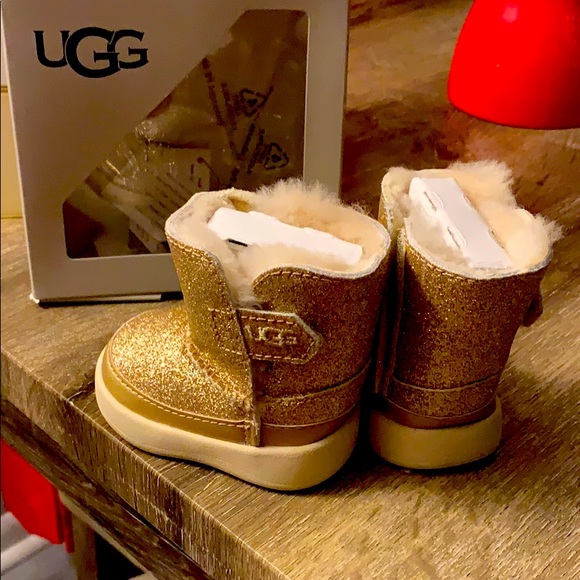 Baby Girl Glitter Ugg Booties - Picture 3 of 3